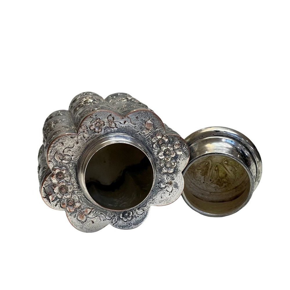 Antique Sheffield 66 Repousse Silver Plate on Copper Scallop Tea Caddy Container - Picture 5 of 7